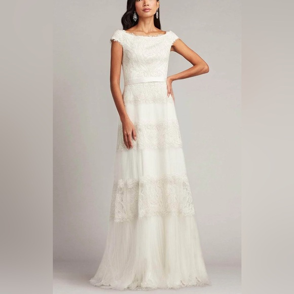 Tadashi Shoji Dresses & Skirts - Tadashi Shoji CCA23274L White Zaira Tiered Tulle Gown NWT
